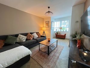 Photo 8- click for photo gallery